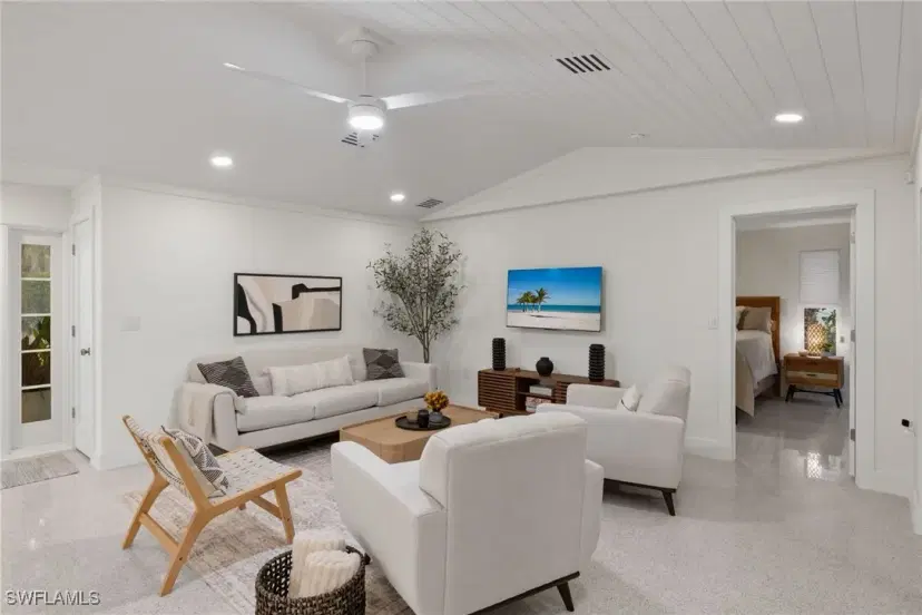 Picture of 526 N Yachtsman Dr, Sanibel FL 33957