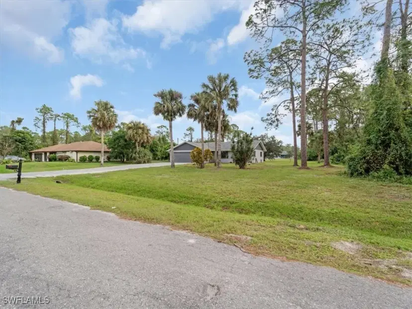 Picture of 406 Fifth Ave, Lehigh Acres FL 33972