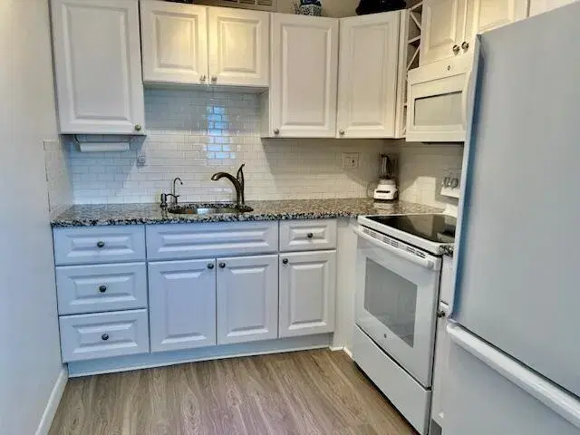 Picture of 2381 Sunset Avenue 406, Lake Worth Beach FL 33461