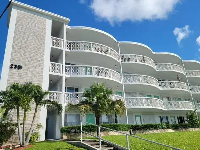 Picture of 2381 Sunset Avenue 406, Lake Worth Beach FL 33461