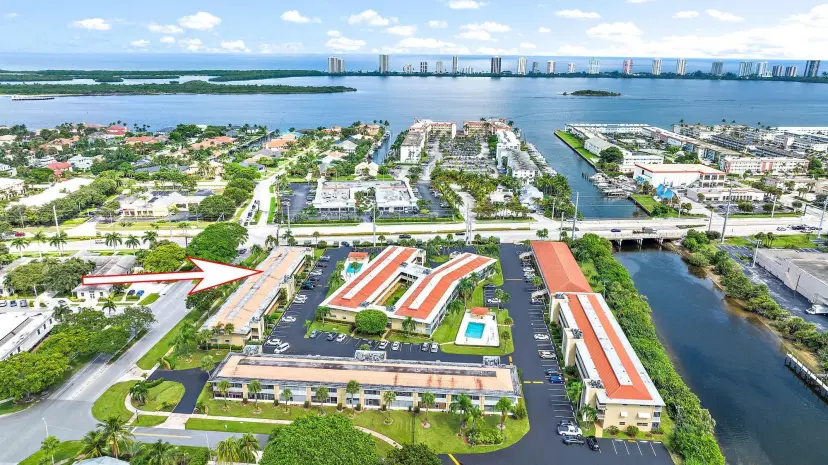 Picture of 415 Us Highway 1 205, North Palm Beach FL 33408