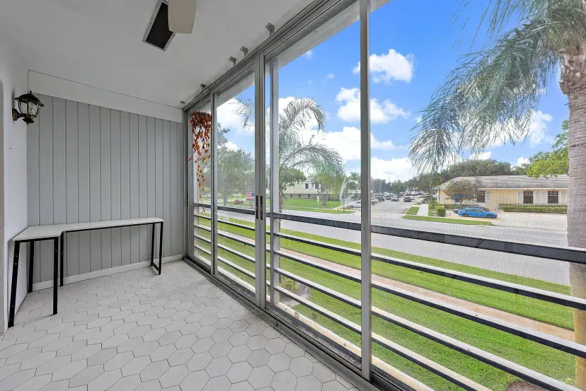 Picture of 415 Us Highway 1 205, North Palm Beach FL 33408