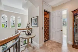 Picture of 9106 Cascada Way 202, Naples, FL 34114