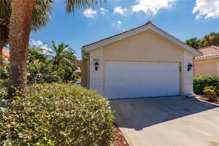 Picture of 4054 Los Altos Ct, Naples FL 34109
