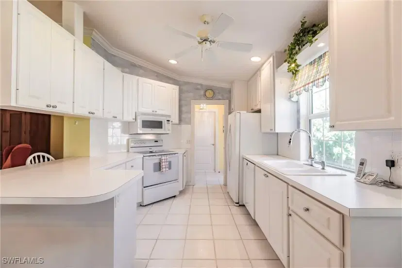 Picture of 4054 Los Altos Ct, Naples FL 34109