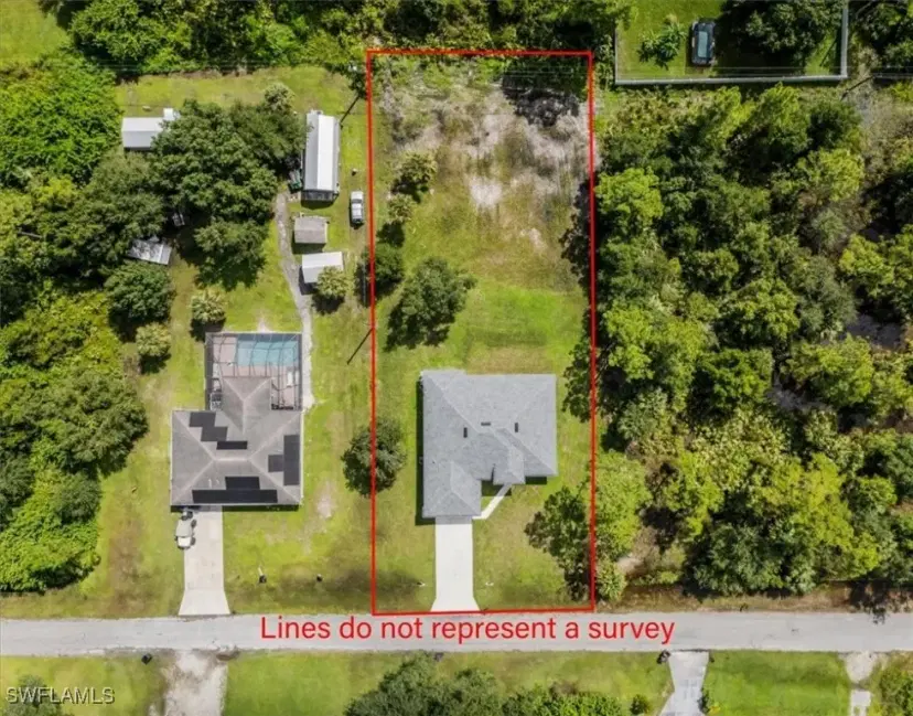 Picture of 604 Lake Ave, Lehigh Acres FL 33972