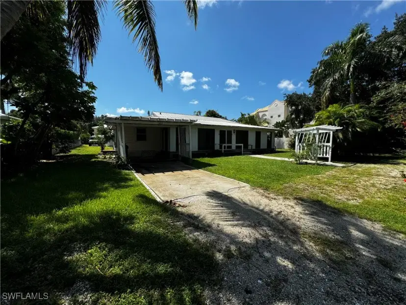 Picture of 162 11Th Ave S, Naples FL 34102