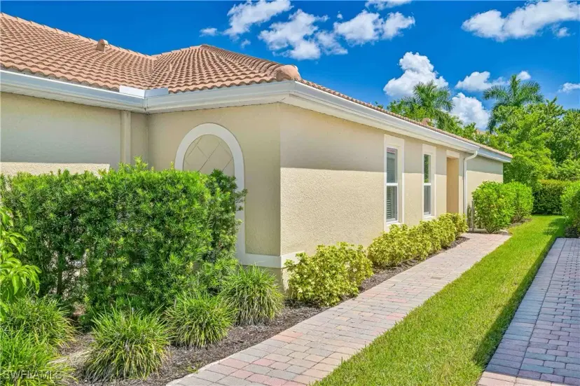 Picture of 4346 Dutchess Park Rd, Fort Myers FL 33916