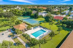 Picture of 2250 W Crown Pointe Blvd E-221, Naples, FL 34112