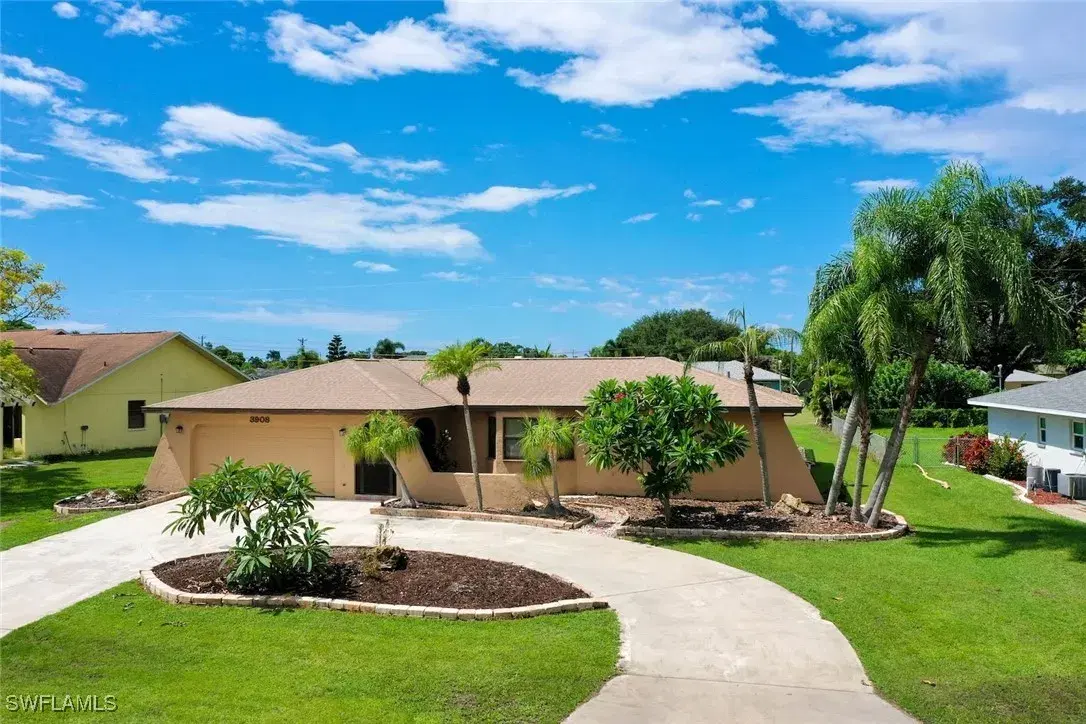 Picture of 3908 SE 3Rd Ave, Cape Coral, FL 33904