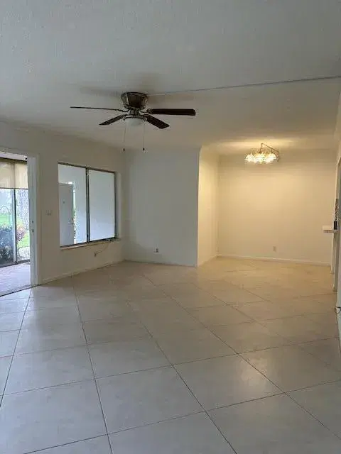 Picture of 3625 La Aires Court B-1, Greenacres FL 33463