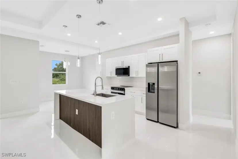 Picture of 1033 Marshall Ave E, Lehigh Acres FL 33974