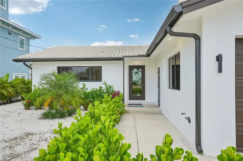 Picture of 268 Ibis St, Fort Myers Beach FL 33931
