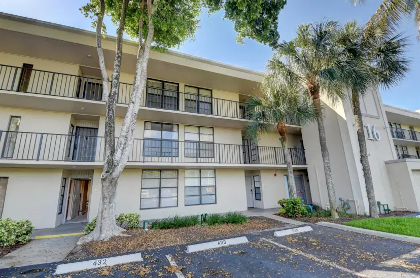 Picture of 16 Royal Palm Way 202, Boca Raton FL 33432