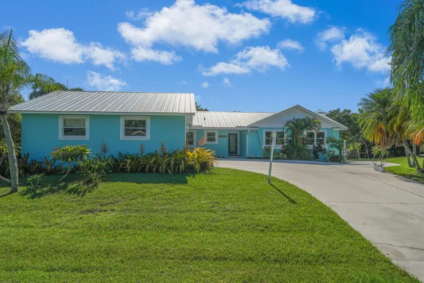 Picture of 3083 SE Quanset Circle, Stuart FL 34997