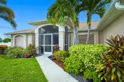 Picture of 914 SW 9Th Ct, Cape Coral, FL 33991