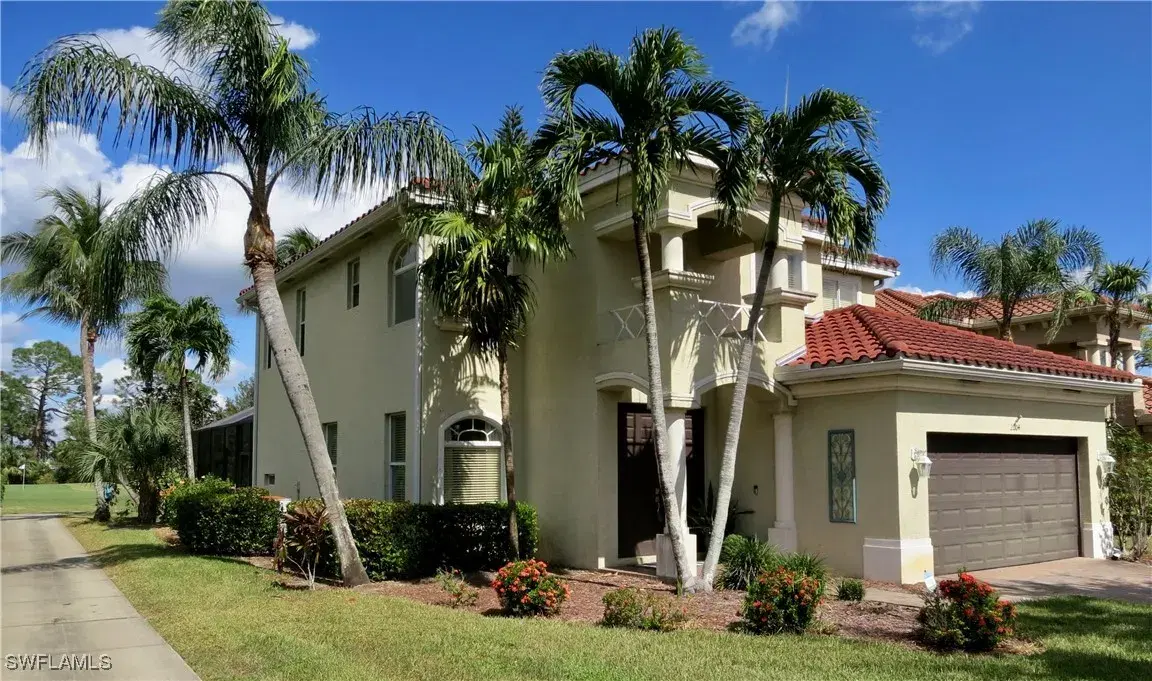 Picture of 2004 Par Dr, Naples, FL 34120