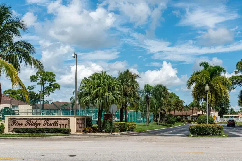 Picture of 337 Knotty Pine Circle D2, Greenacres FL 33463