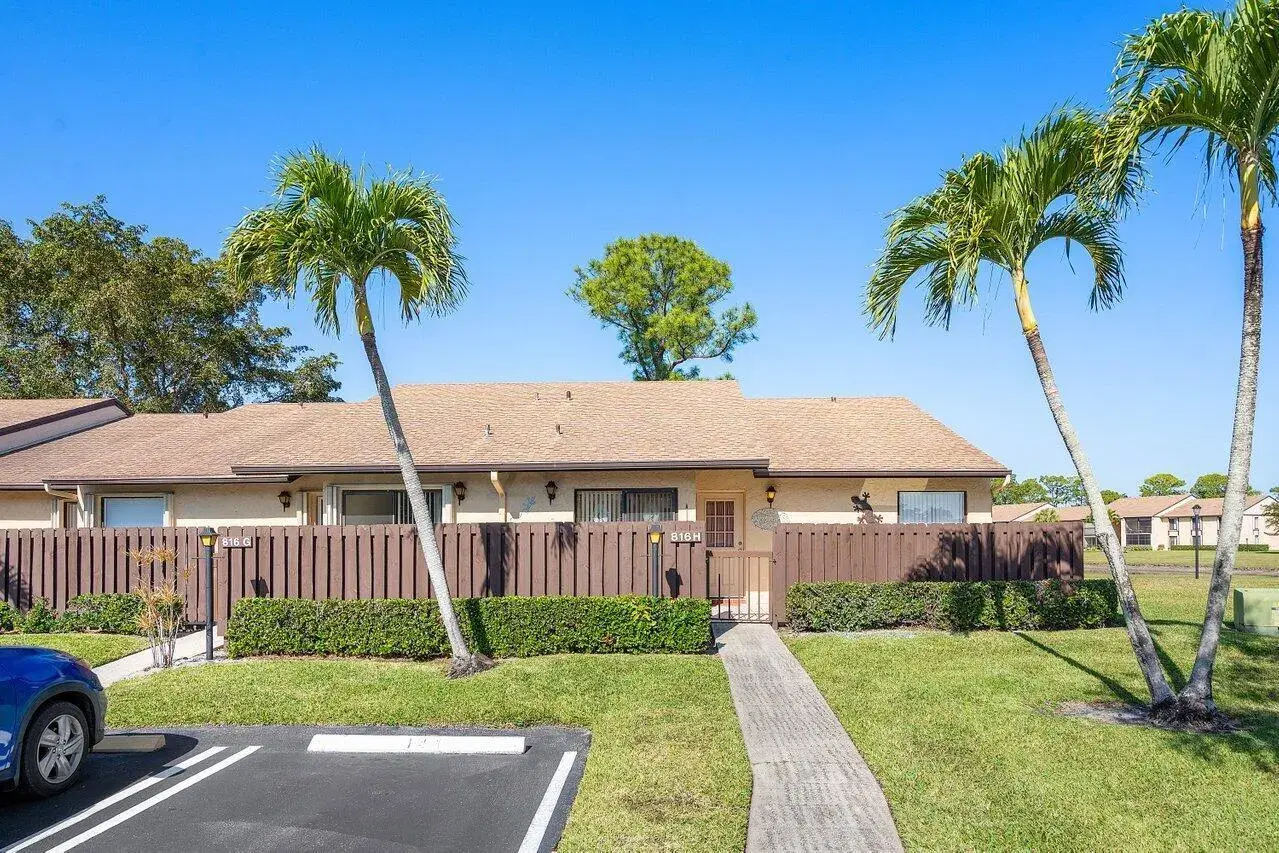 Picture of 816 Sky Pine Way H, Greenacres, FL 33415