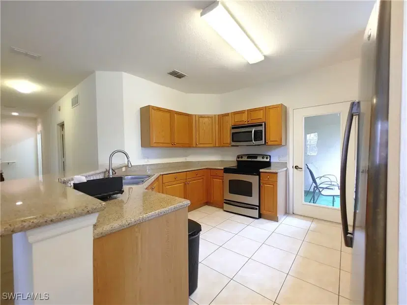 Picture of 1806 Concordia Lake Cir 2210, Cape Coral FL 33909