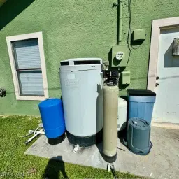 Picture of 105 NE 12Th Ter, Cape Coral, FL 33909