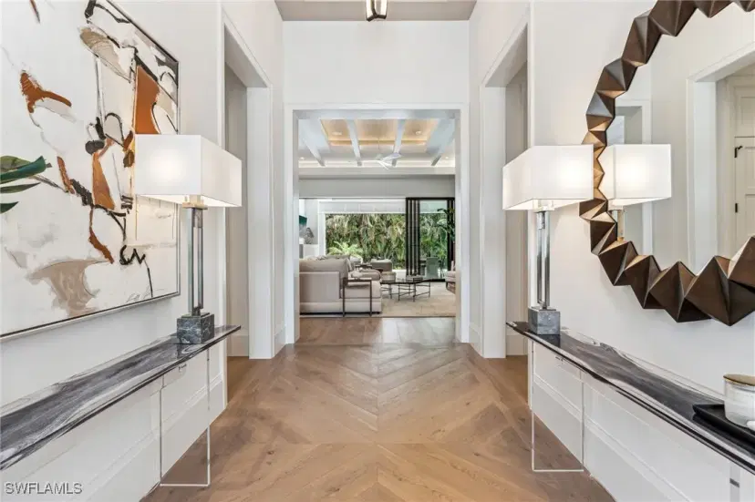Picture of 2990 Leeward Ln, Naples FL 34103