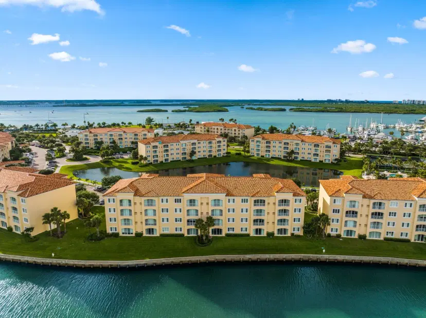 Picture of 7 Harbour Isle Drive E 303, Fort Pierce FL 34949