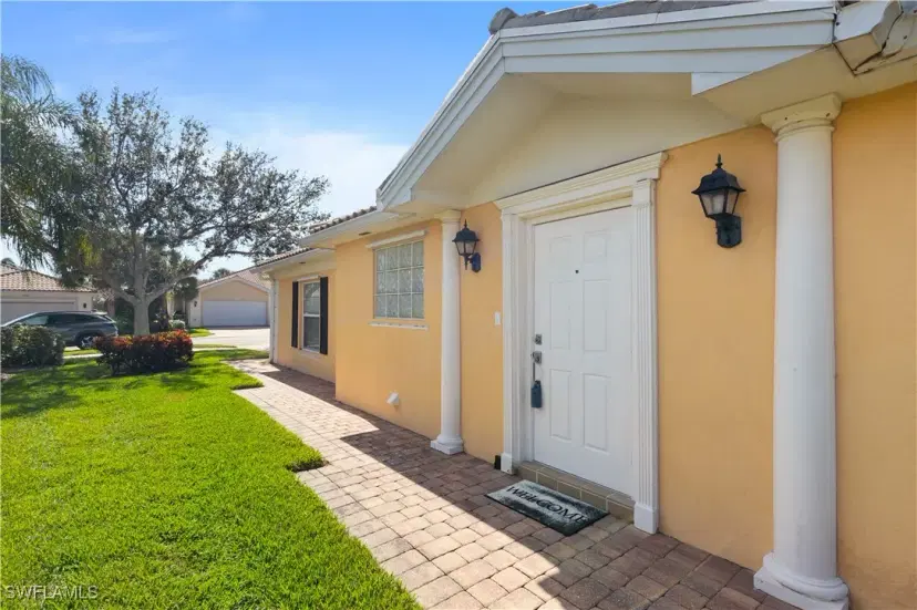 Picture of 7373 Emilia Ln, Naples FL 34114