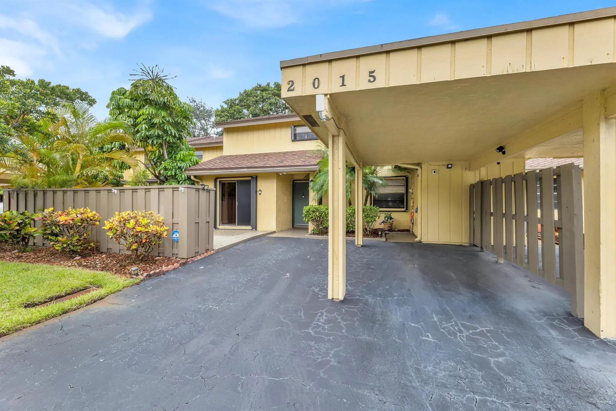 Picture of 2015 Woodlands Way 2015, Deerfield Beach, FL 33442