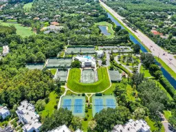 Picture of 4899 Europa Dr, Naples, FL 34105