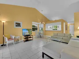 Picture of 4899 Europa Dr, Naples, FL 34105