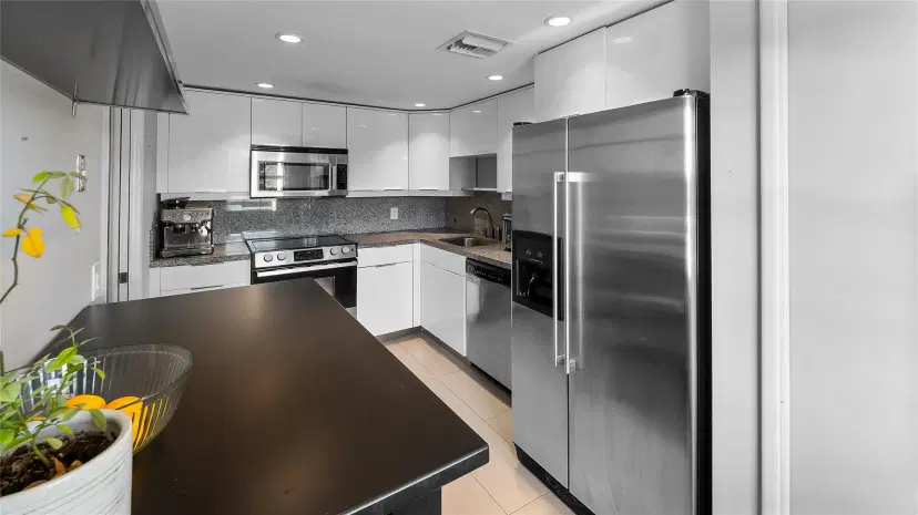Picture of 535 Oaks Dr 508, Pompano Beach FL 33069