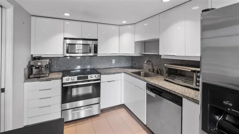 Picture of 535 Oaks Dr 508, Pompano Beach FL 33069