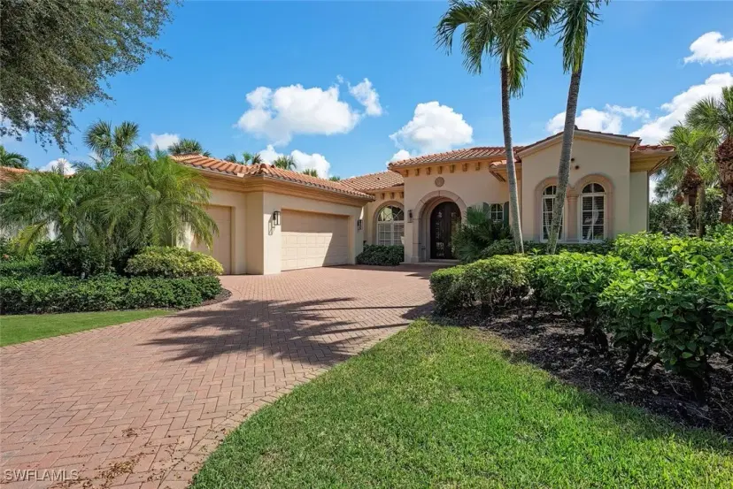 Picture of 2012 Isla Vista Ln, Naples FL 34105