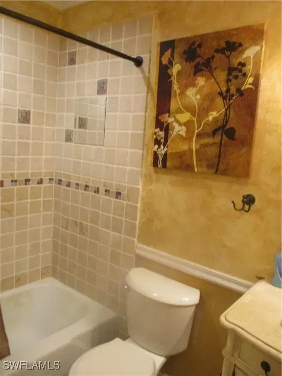 Picture of 3225 E Riverside Dr 27B, Fort Myers FL 33916