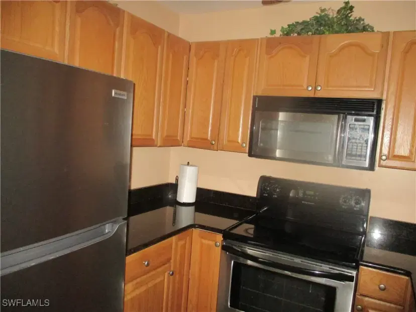 Picture of 3225 E Riverside Dr 27B, Fort Myers FL 33916