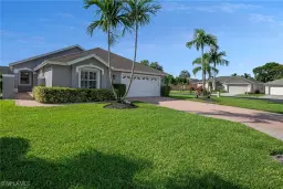 Picture of 840 Mount Hood Ct, Naples, FL 34104