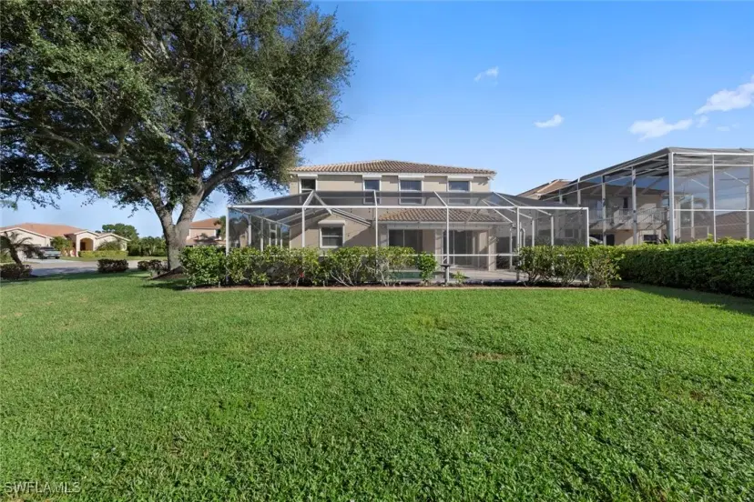 Picture of 11091 Lakeland Cir, Fort Myers FL 33913