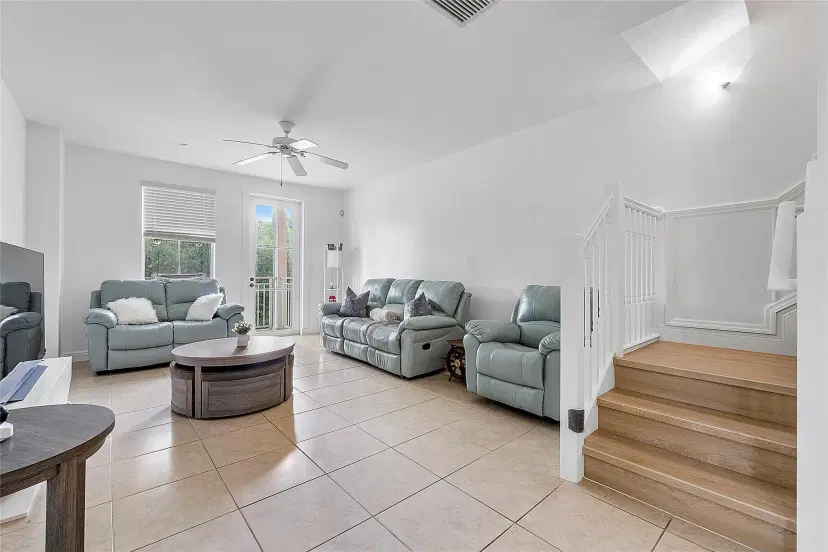 Picture of 334 SW 14Th Ave 334, Fort Lauderdale FL 33312