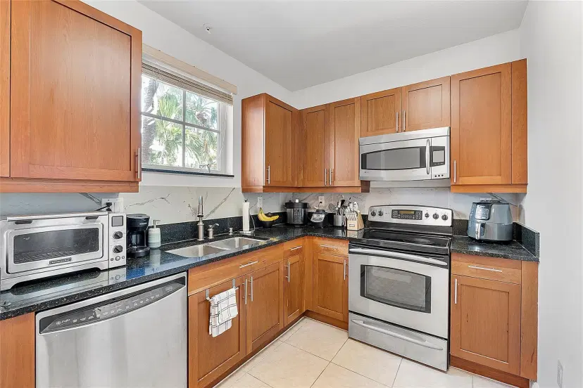 Picture of 334 SW 14Th Ave 334, Fort Lauderdale FL 33312