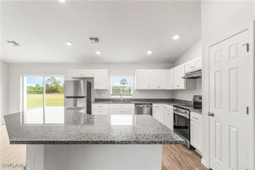 Picture of 1914 Diplomat Pkwy W, Cape Coral FL 33993