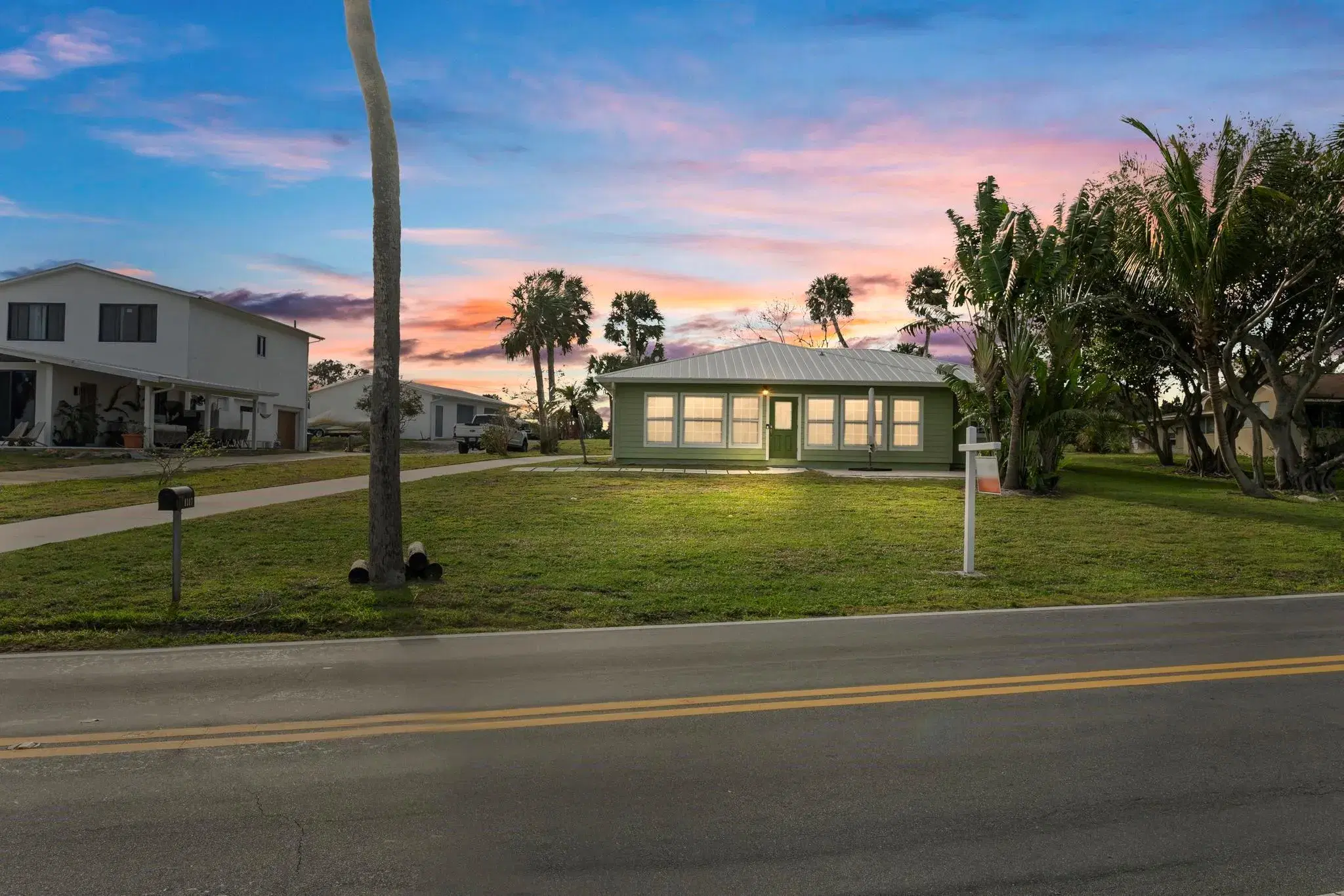 Picture of 8307 S Indian River Dr, Fort Pierce, FL 34982
