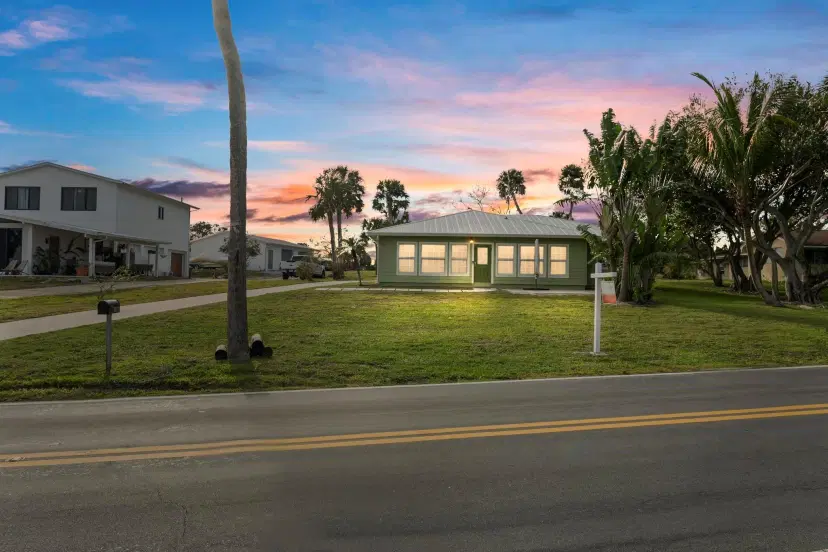 Picture of 8307 S Indian River Dr, Fort Pierce FL 34982