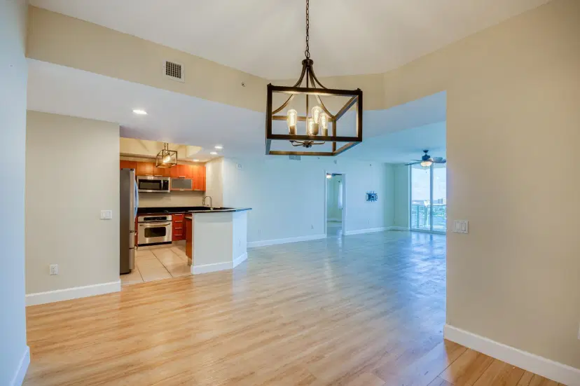Picture of 2640 Lake Shore Drive 1914, Riviera Beach FL 33404
