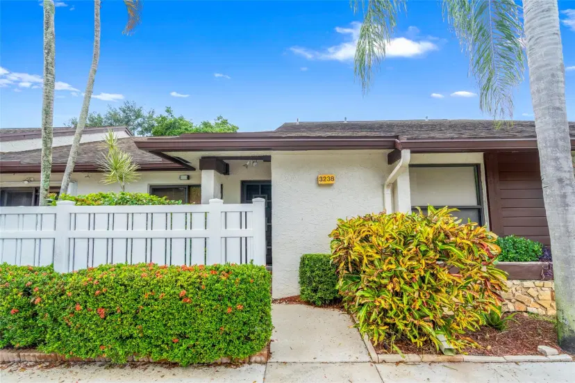 Picture of 3238 Carambola Cir S 3238, Coconut Creek FL 33066