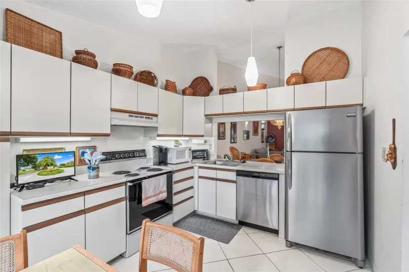 Picture of 3238 Carambola Cir S 3238, Coconut Creek FL 33066