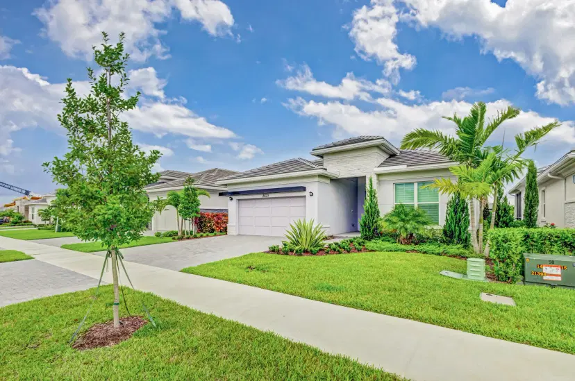 Picture of 10025 Driftwood Way, Palm Beach Gardens FL 33412