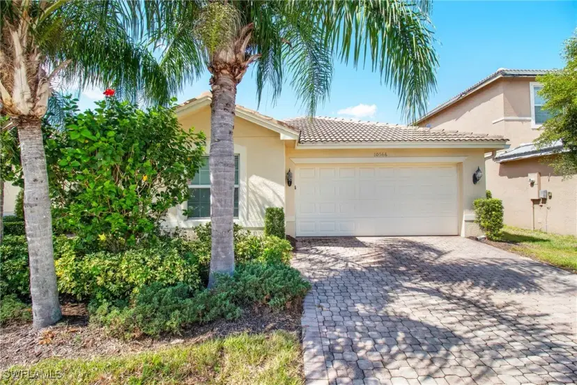 Picture of 10566 Carolina Willow Dr, Fort Myers FL 33913