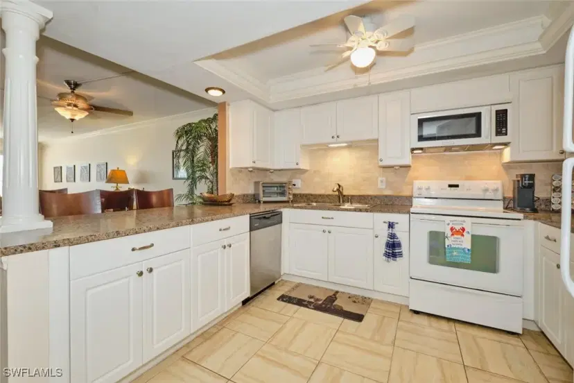 Picture of 4707 SE 5Th Ave 102, Cape Coral FL 33904