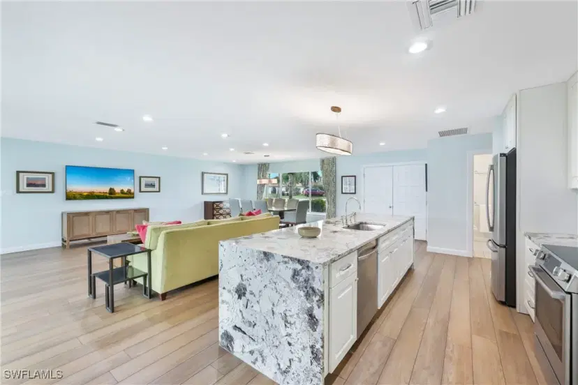 Picture of 2218 Kings Lake Blvd, Naples FL 34112